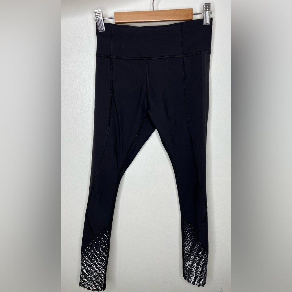 Lululemon "Tight Stuff" Reflector Scalloped Hem Pants